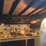 Sotto I Tetti Del Borgo