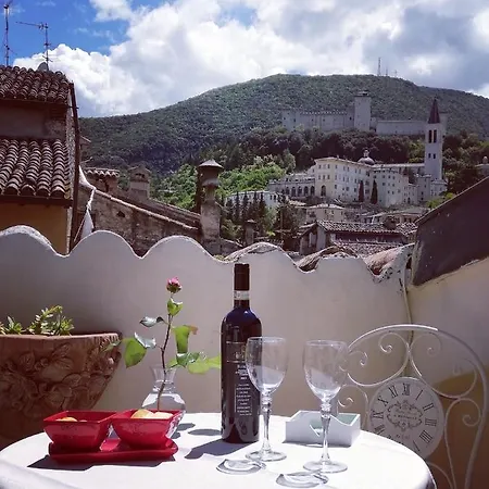 Sotto I Tetti Del Borgo Apartment Spoleto